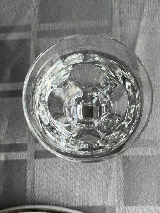 5 Verres art déco, à cotes plates et pieds carrés