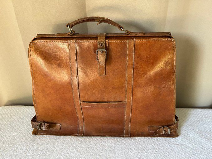 Ancien grand cartable de medecin en cuir marron