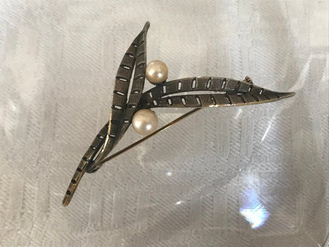 Ancienne broche art déco, feuilles et perles