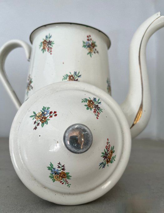 Ancienne cafetière émaillée à décor de fleurs