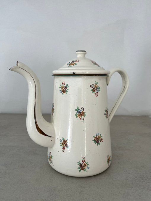 Ancienne cafetière émaillée à décor de fleurs