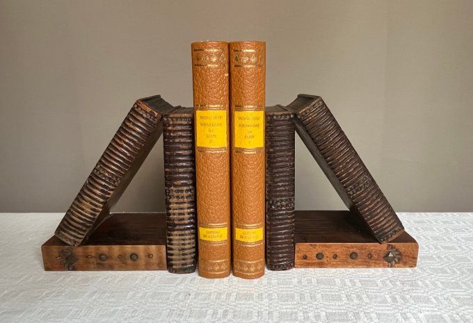 Anciens serre-livres en bois