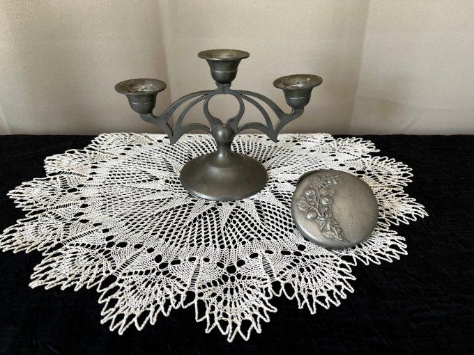 Candélabre vintage à trois branches en étain fin d'art français