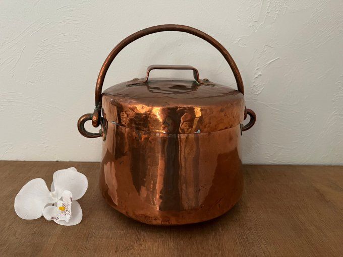 Chaudron en cuivre ancien, avec anse et couvercle – Objet déco