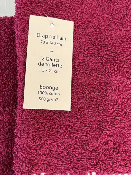 Ensemble de toilette neuf, brodé "Mamie d'amour", drap de bain et 2 gants, Armand Thiery,