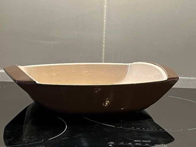 Grand plat à four, rectangulaire, Le creuset, design Raymond Loewy en fonte émaillée marron