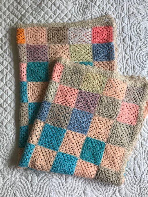 Plaid, couverture Granny au crochet, vintage
