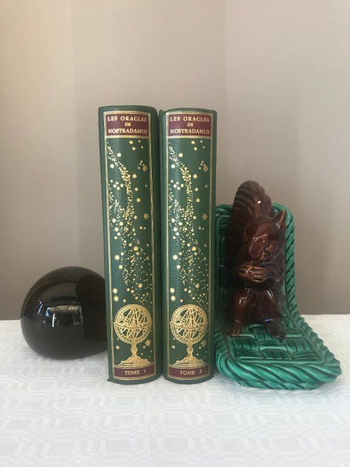 Les oracles de Nostradamus, Tome 1 et 2, éditions Jean de Bonnot