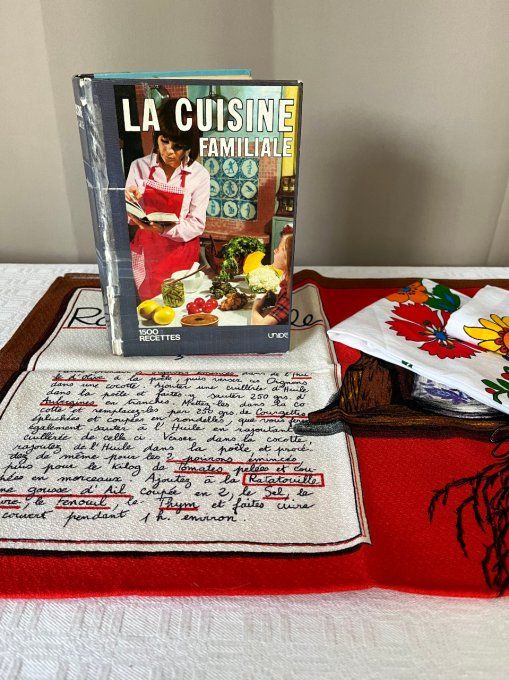 Livre de cuisine vintage, La cuisine familiale Mariette 1500 recettes, UNIDE, 1974