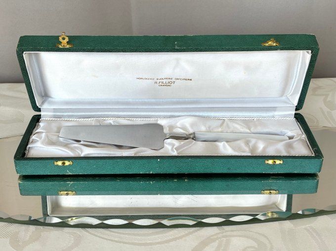 Pelle à tarte vintage en inox - Orfèvrerie R. Filliot - Manche imitation nacre