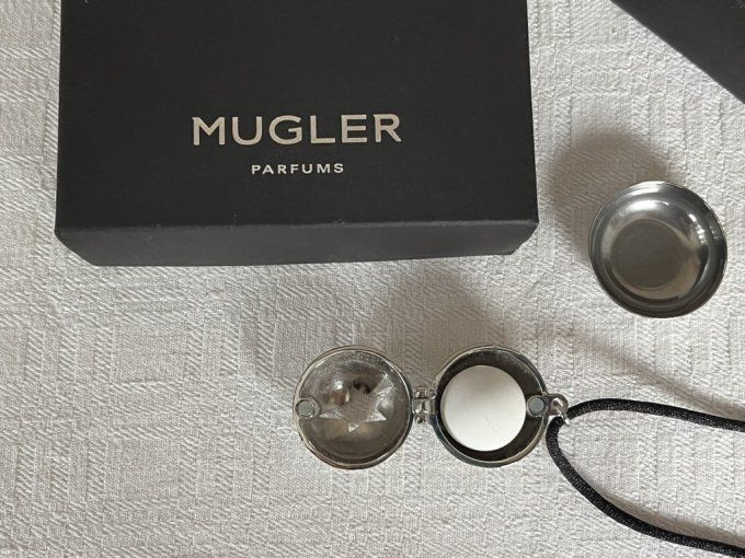 Pendentif boule, diffuseur de parfum Thierry Muglern, Neuf avec sa boite