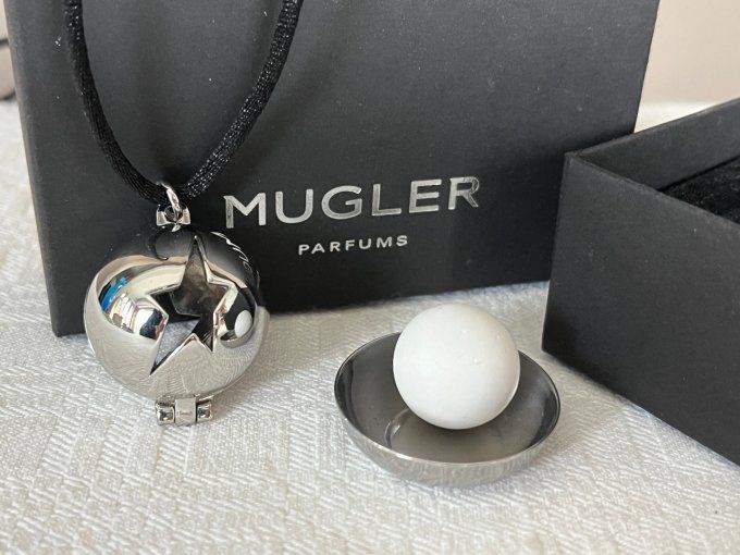 Pendentif boule, diffuseur de parfum Thierry Muglern, Neuf avec sa boite