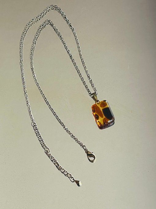 Pendentif en verre de Murano signé, avec sa chaine