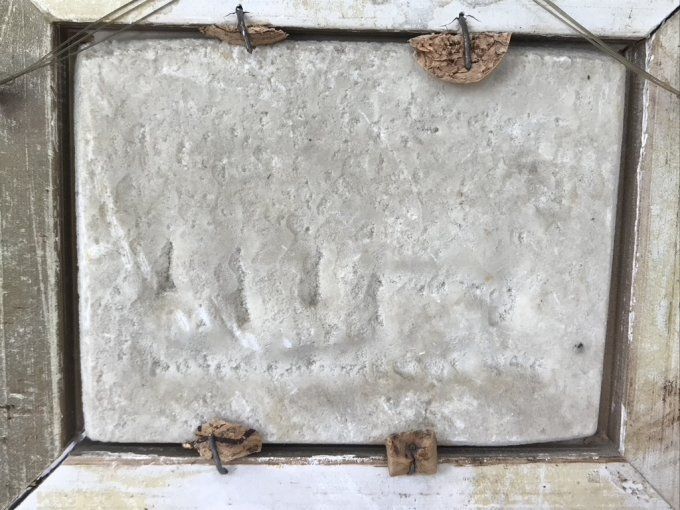 Petit tableau, bas relief en calcaire fontaine pétrifiante de St ALYRE
