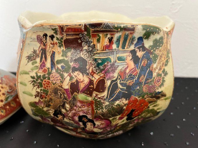 Pot en porcelaine chinoise, bocal aux beaux décors asiatiques