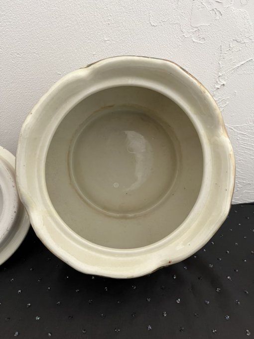 Pot en porcelaine chinoise, bocal aux beaux décors asiatiques