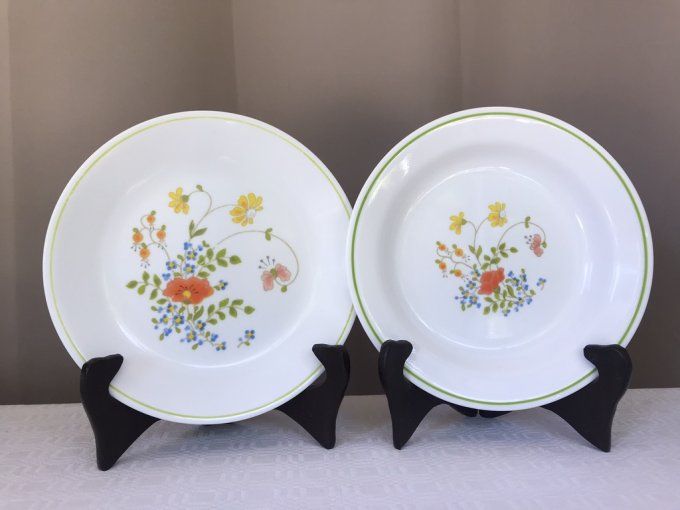 Service de table vintage, assiettes creuses et plates, Corelle by Corning Modèle Wild flowers