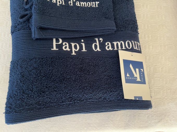 Serviette de toilette et 2 gants, brodés "Papi d'amour" Armand Thiery, Neufs