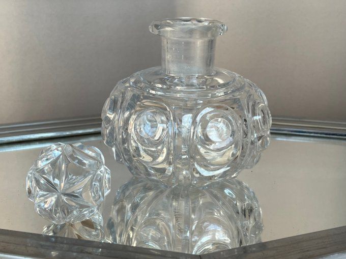 Très beau flacon ancien à parfum, en cristal, attribué à Creusot