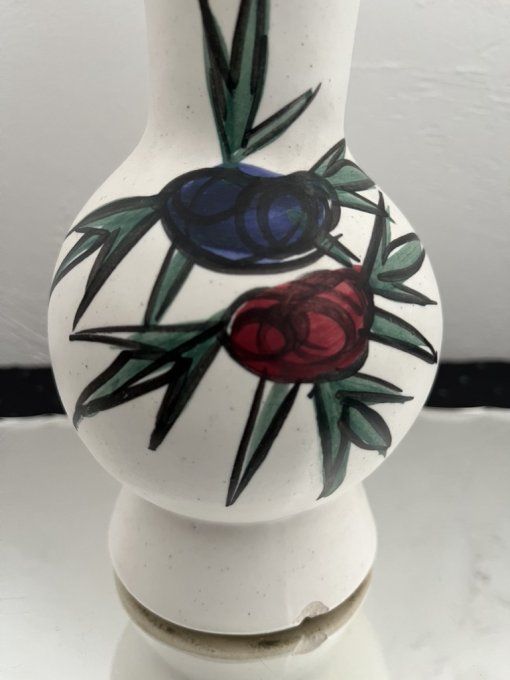 Vase forme originale en céramique des années 50, au joli décor végétal, signé FPP Vallauris