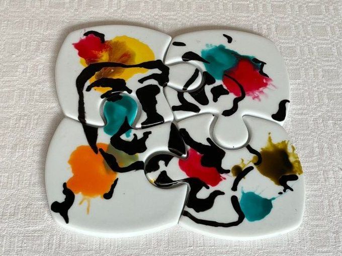 Dessous de plat puzzle en porcelaine M.P. Samie, motifs abstraits de peinture