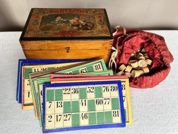 Rare ! Ancien jeu de loto R & F, Paris avec sa belle boite en bois, du Bazar du chateau d'eau, Paris